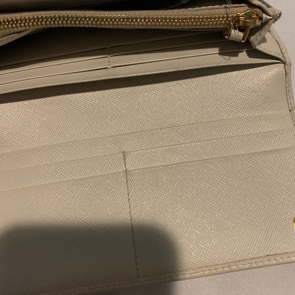 Genuine Prada bow tie wallet with authentication - Picture 14 of 16